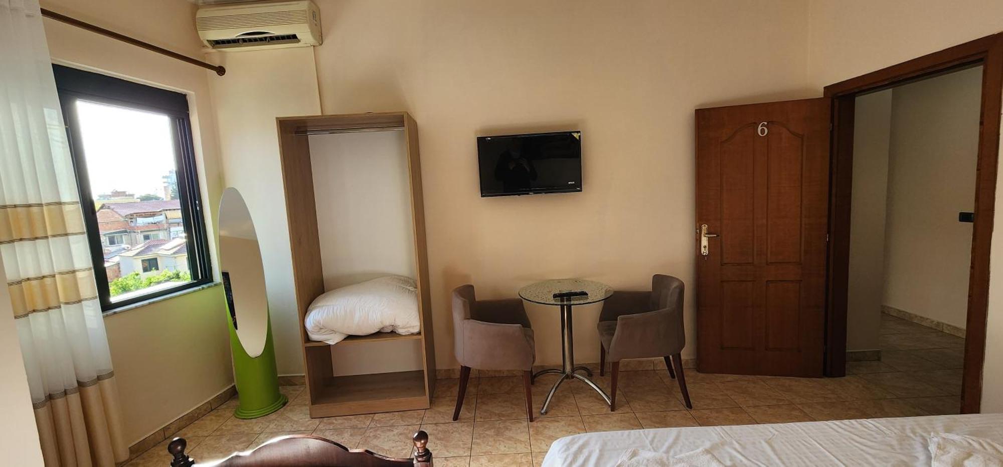 Hotel La Villa Tiran Dış mekan fotoğraf