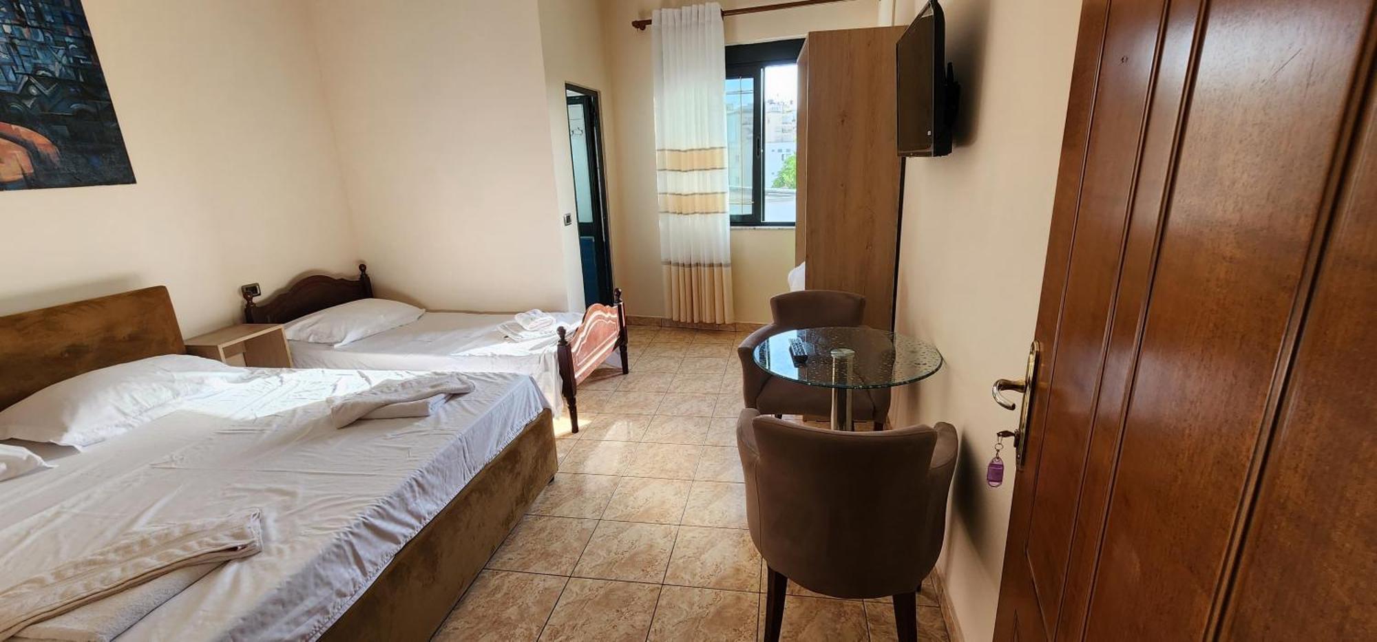 Hotel La Villa Tiran Dış mekan fotoğraf
