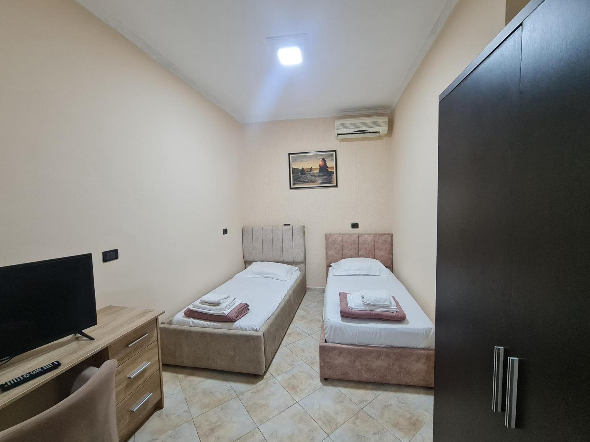 Hotel La Villa Tiran Dış mekan fotoğraf