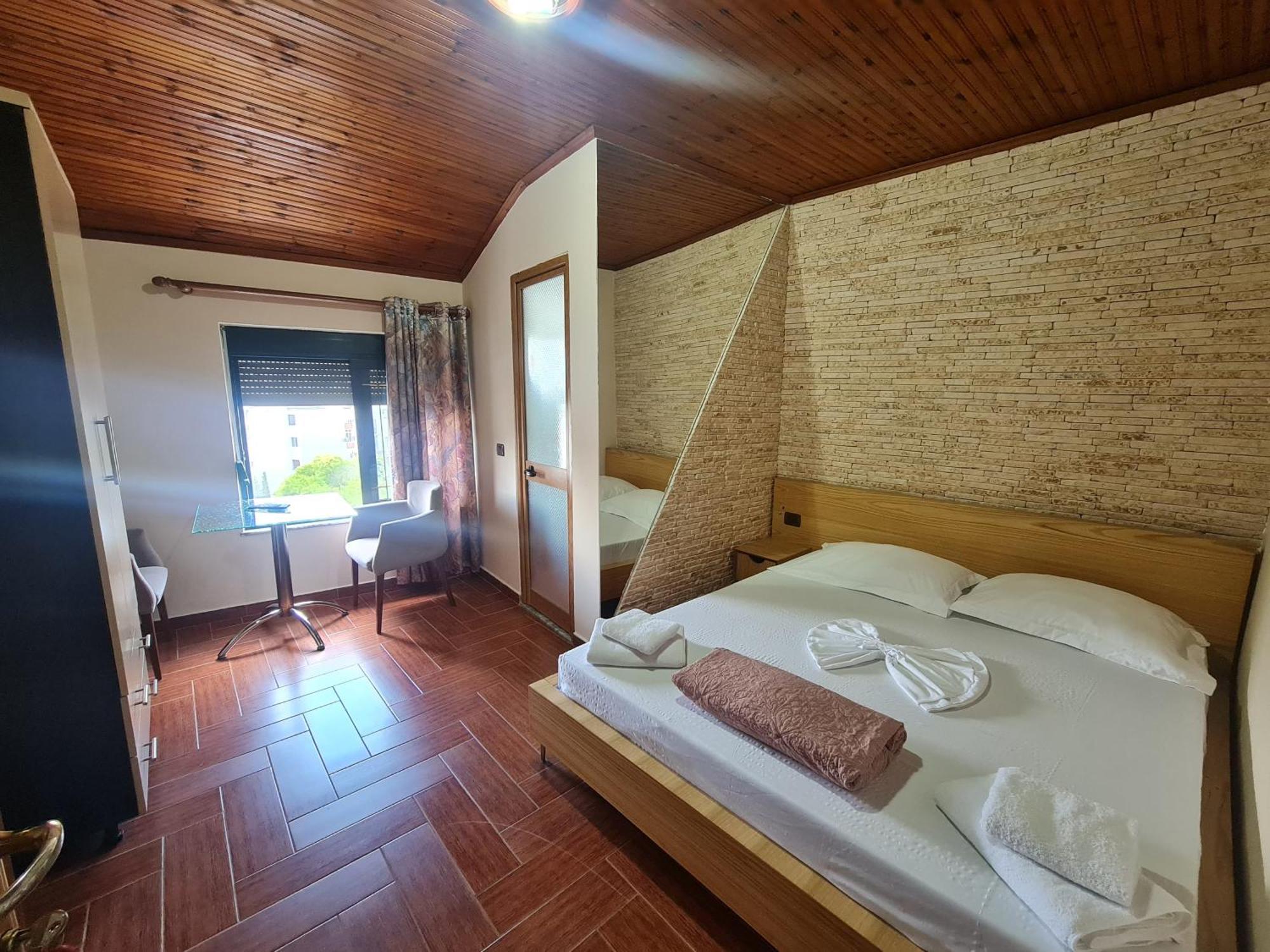 Hotel La Villa Tiran Dış mekan fotoğraf