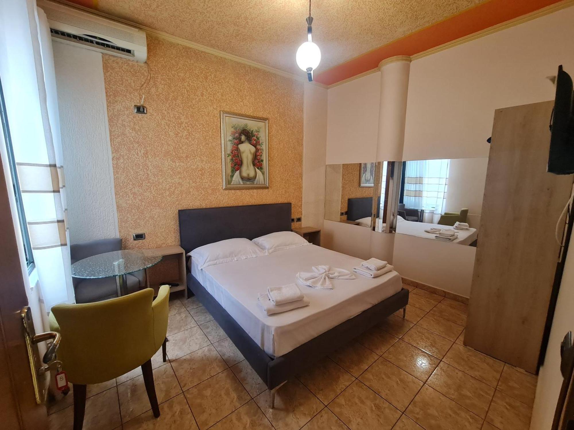 Hotel La Villa Tiran Dış mekan fotoğraf